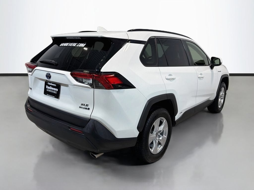 2021 Toyota RAV4 Hybrid XLE