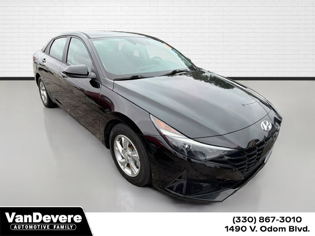 2023 Hyundai Elantra SE