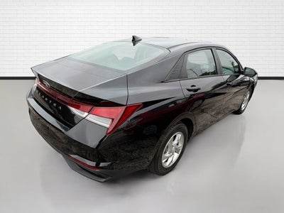 2023 Hyundai Elantra SE