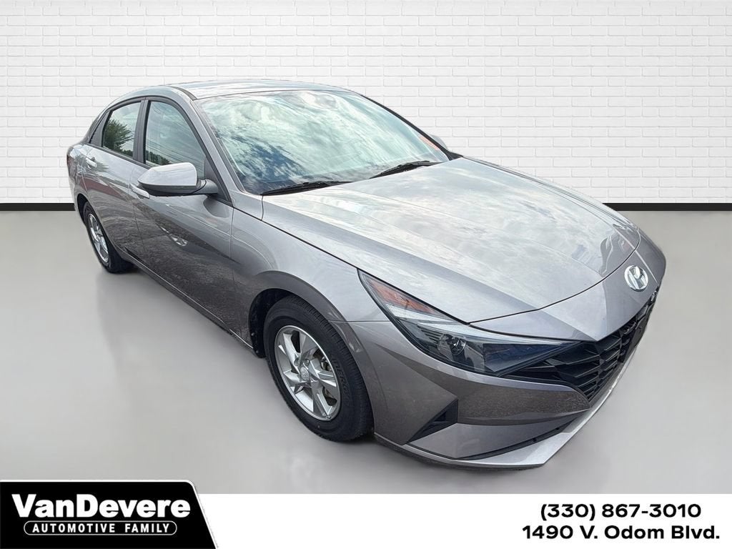 2023 Hyundai Elantra SE