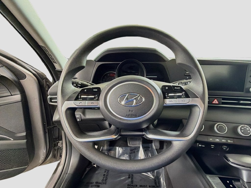 2023 Hyundai Elantra SE