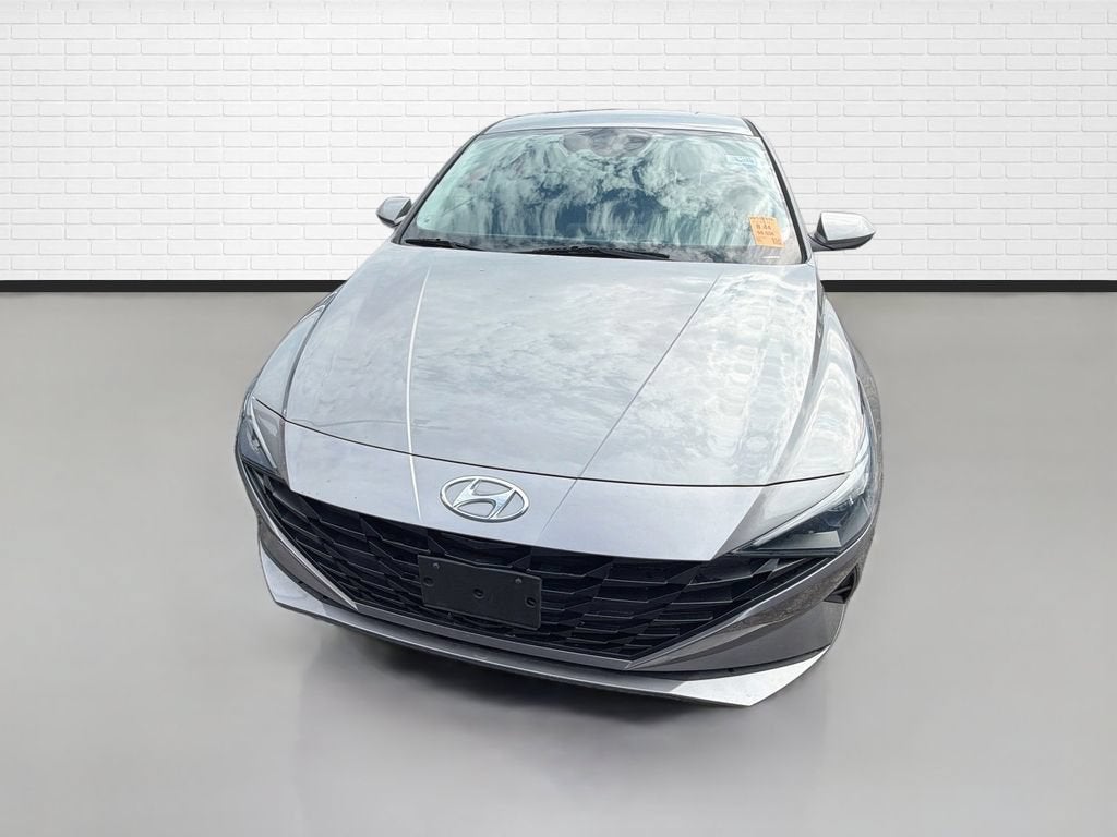 2023 Hyundai Elantra SE