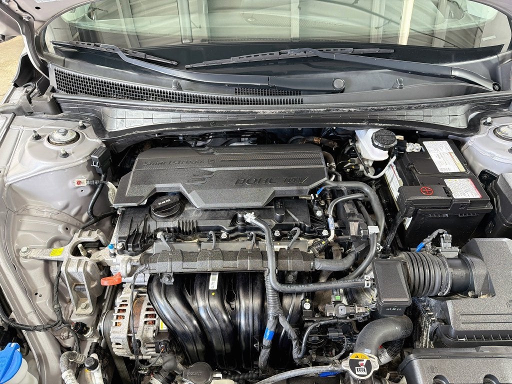 2023 Hyundai Elantra SE