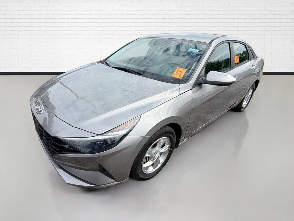 2023 Hyundai Elantra SE