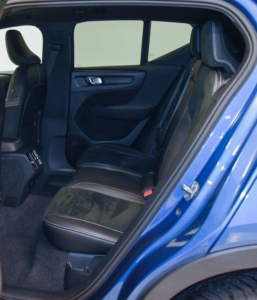 2020 Volvo XC40 R-Design