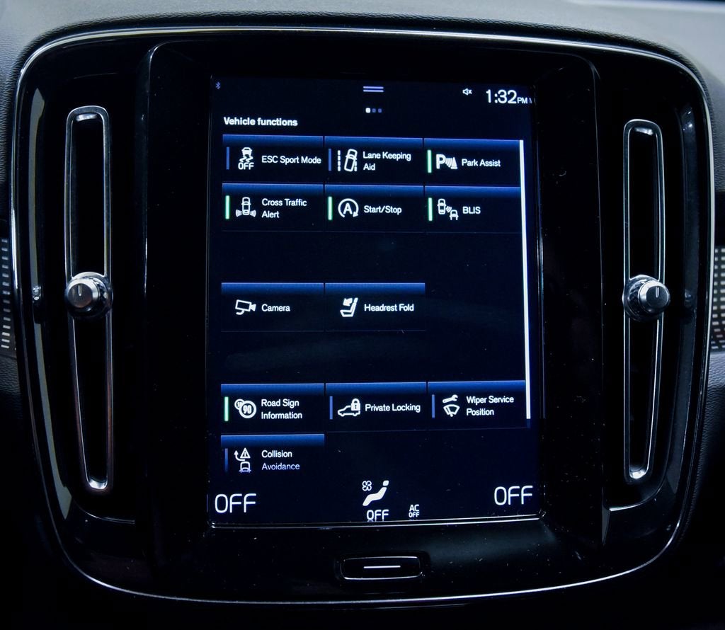 2020 Volvo XC40 R-Design