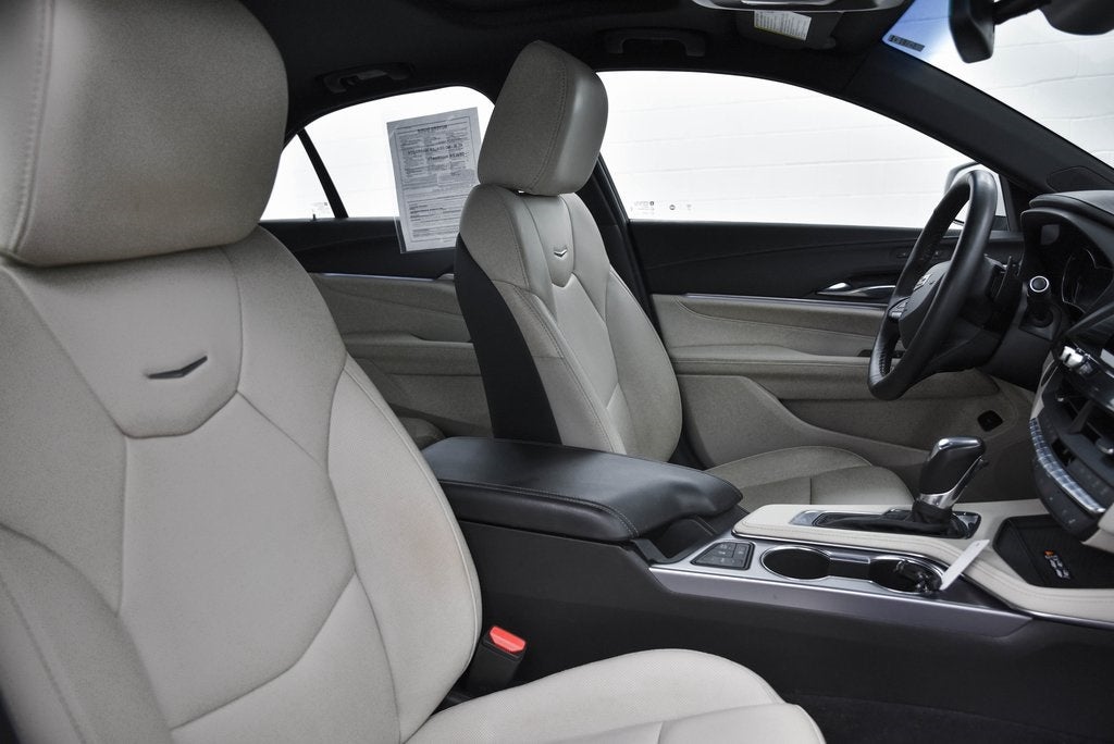 2022 Cadillac CT4 Premium Luxury