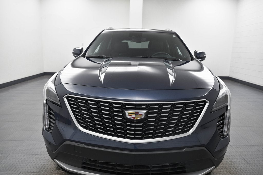 2022 Cadillac XT4 Premium Luxury