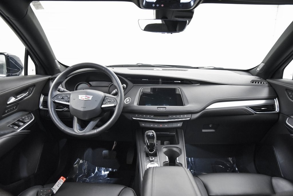 2022 Cadillac XT4 Premium Luxury