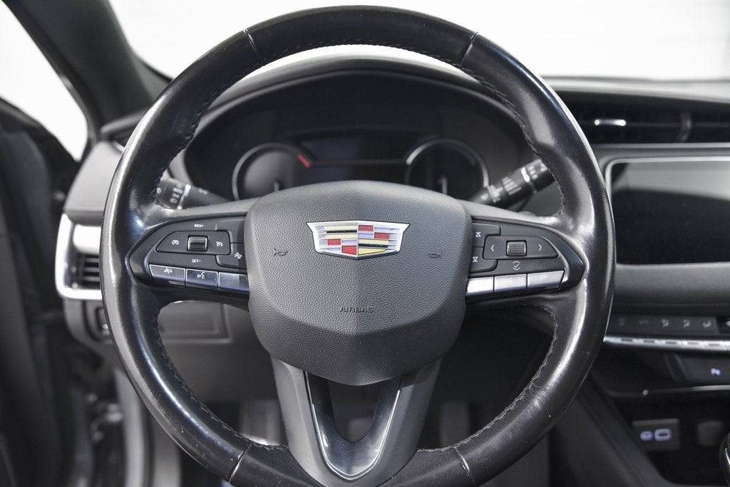 2023 Cadillac XT4 Premium Luxury