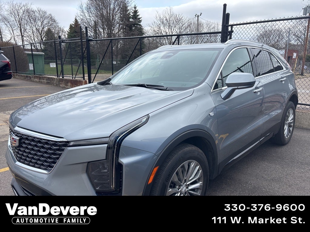 2024 Cadillac XT4 Premium Luxury