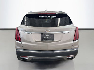2022 Cadillac XT5 Premium Luxury
