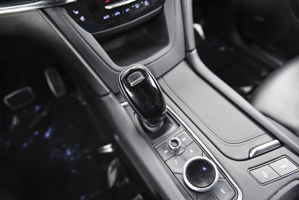 2022 Cadillac XT5 Sport