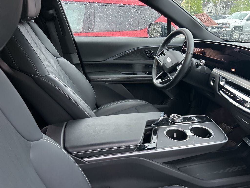 2024 Cadillac LYRIQ Sport