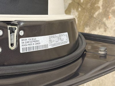 2023 Chrysler Voyager LX