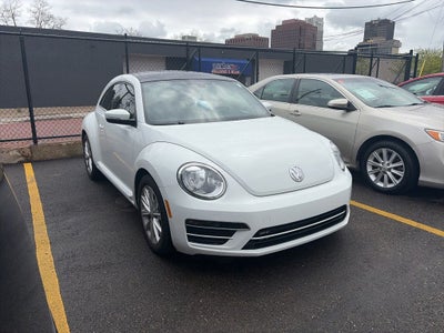 2019 Volkswagen Beetle 2.0T SE