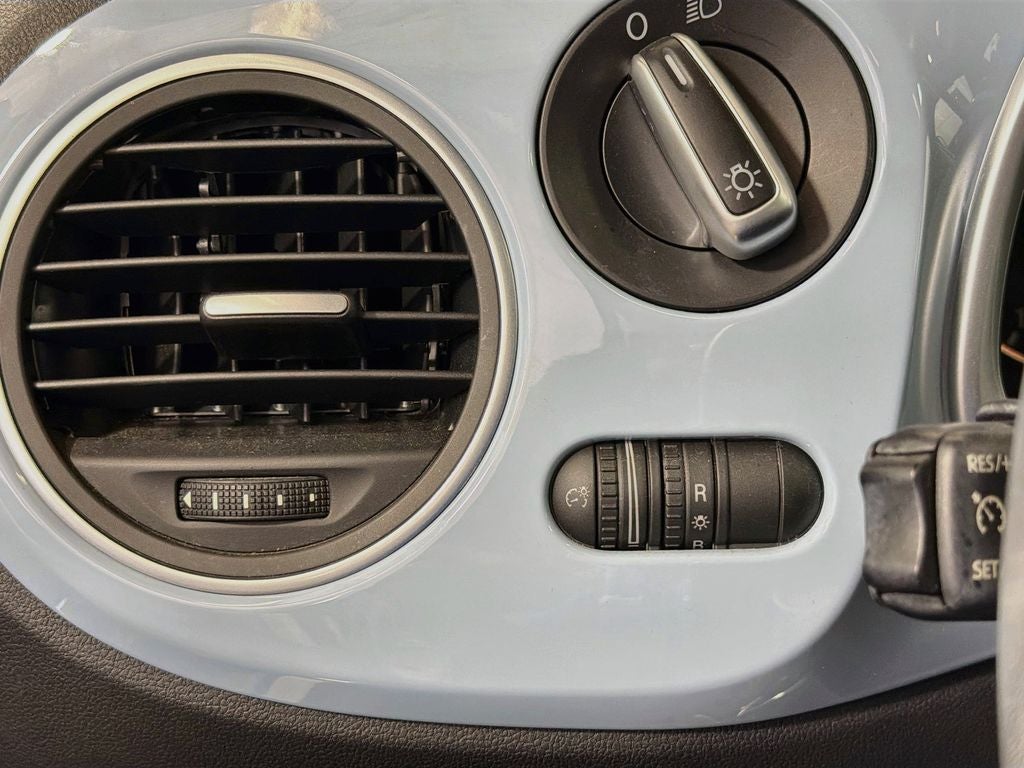 2012 Volkswagen Beetle 2.5L