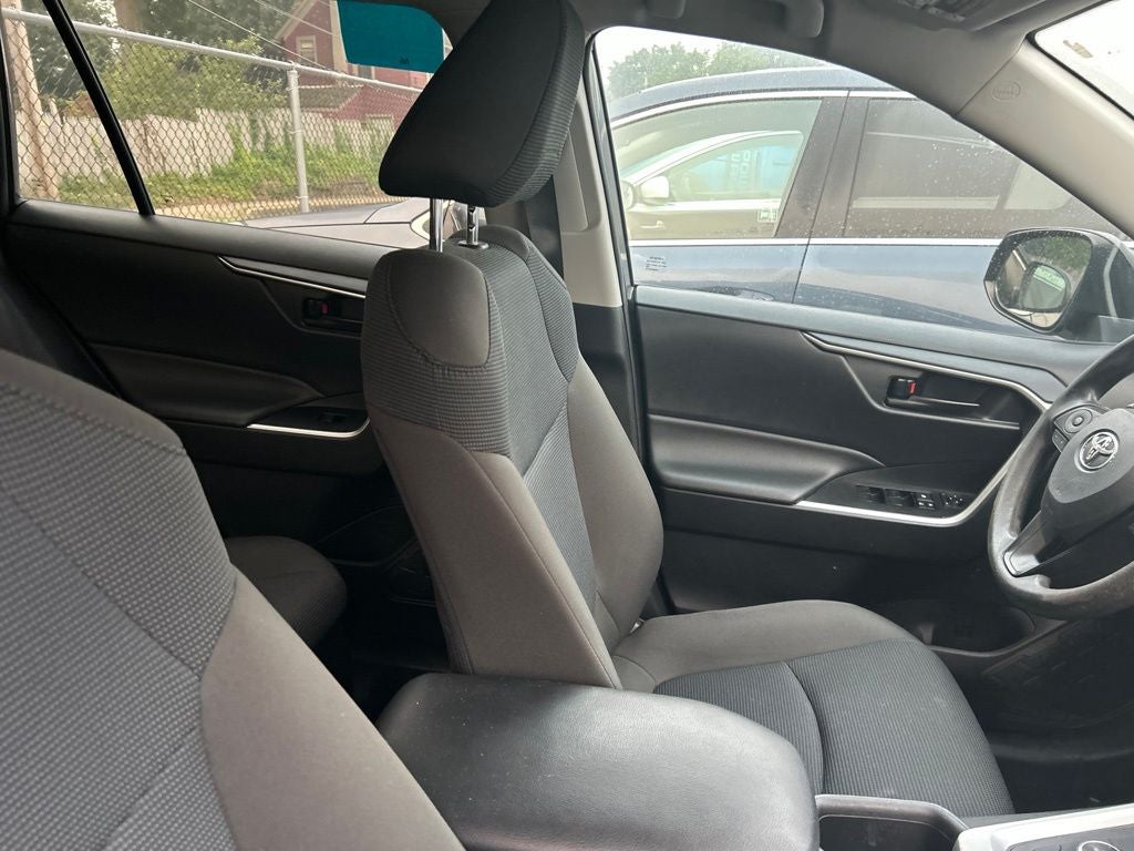 2022 Toyota RAV4 Hybrid LE