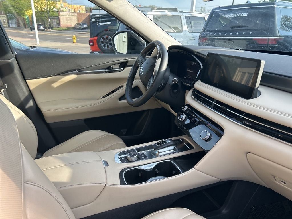 2023 INFINITI QX60 LUXE