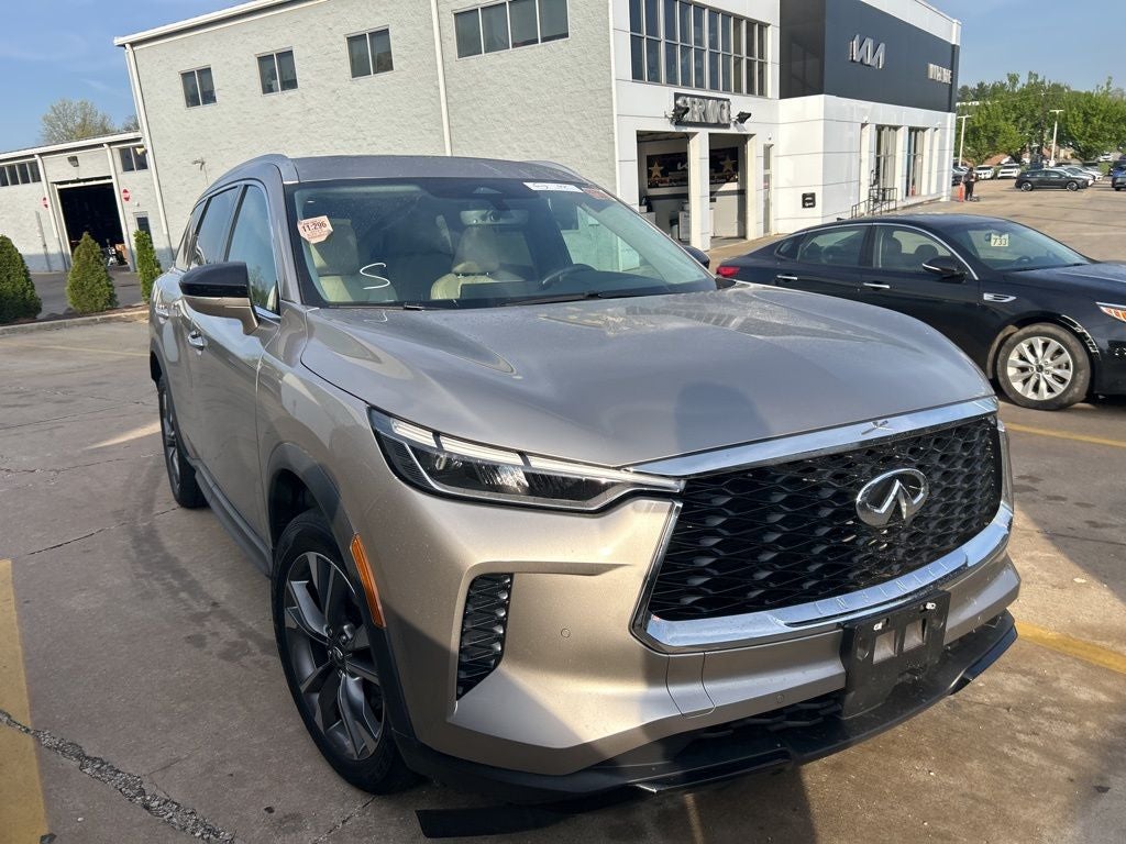 2023 INFINITI QX60 LUXE