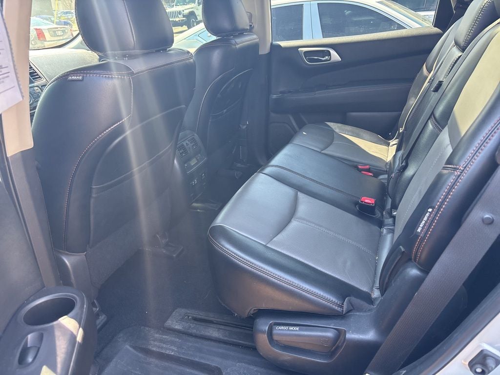 2020 Nissan Pathfinder SL