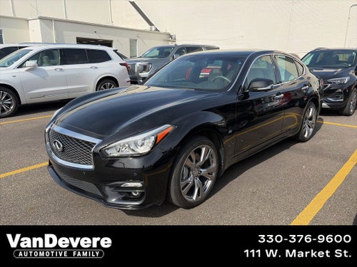 2016 INFINITI Q70 3.7X