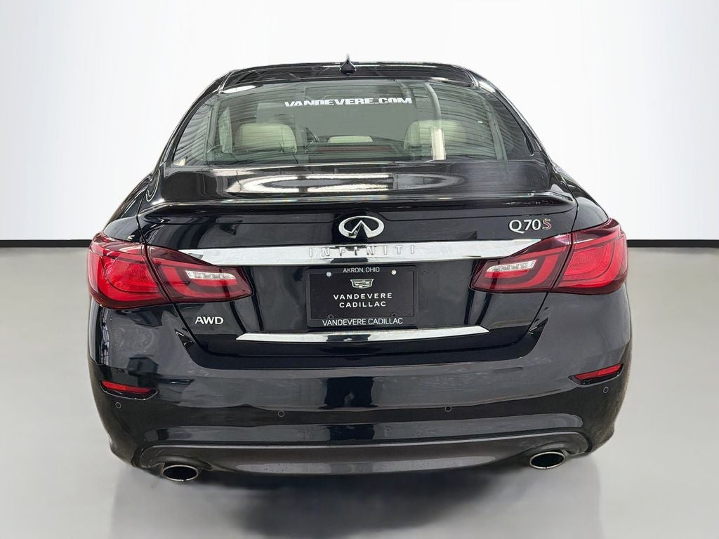 2016 INFINITI Q70 3.7X