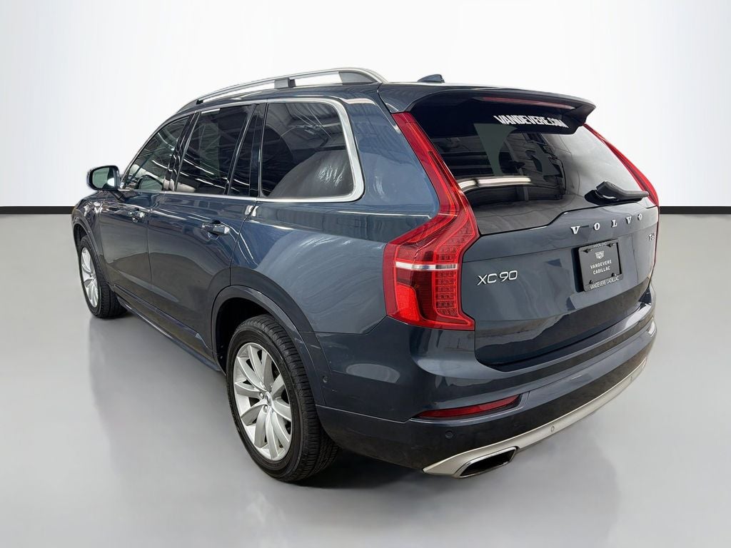 2019 Volvo XC90 T6 Momentum