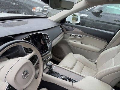 2022 Volvo XC90 T6 Inscription